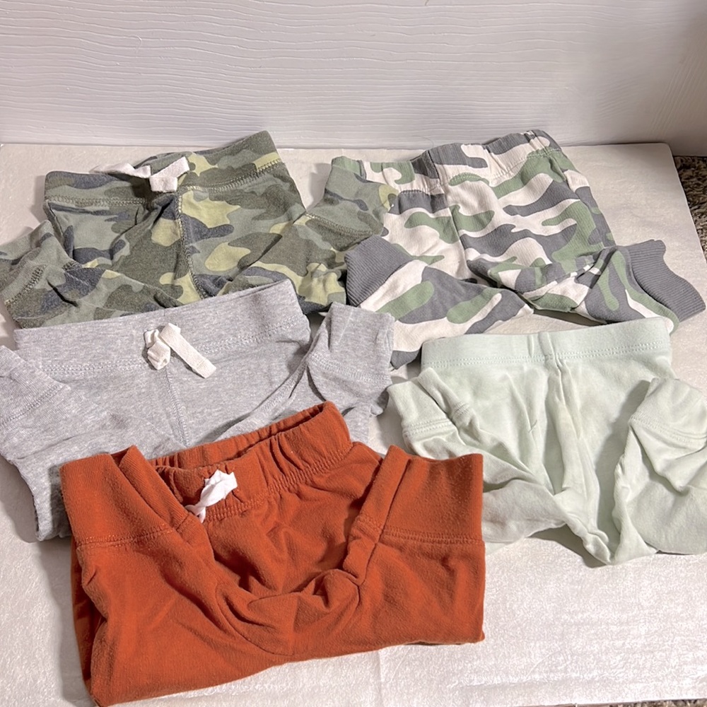 ⭐️2/$6 sale- Bundle of 5 baby pants 0-3M